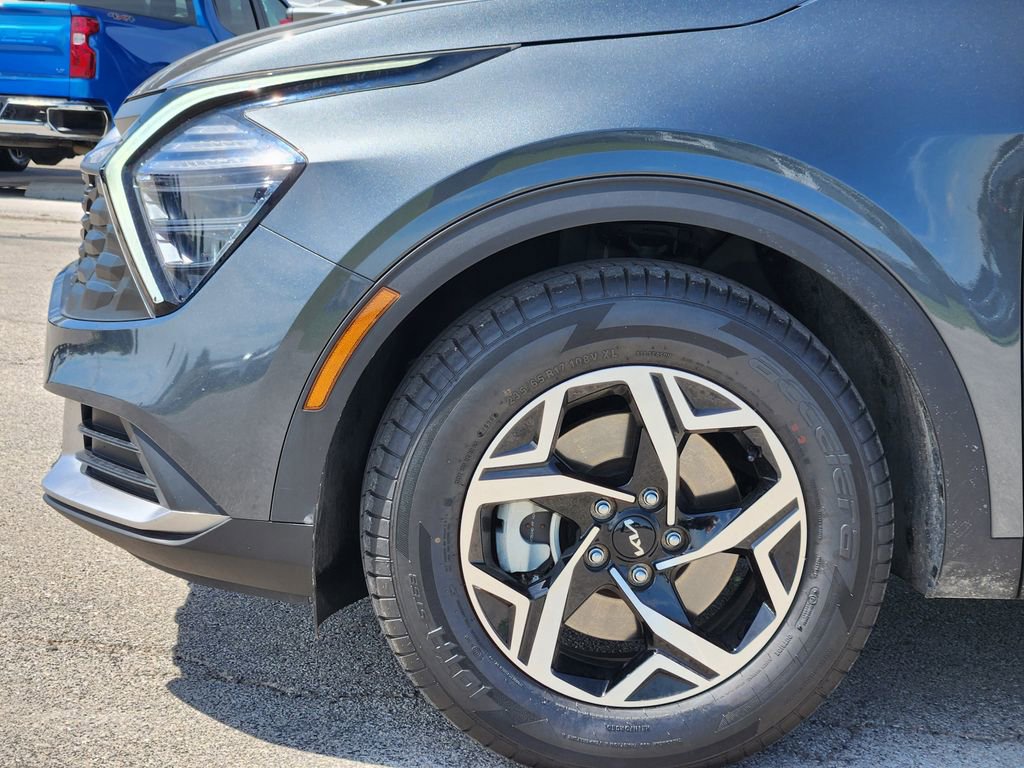 2025 Kia Sportage LX - Photo 9
