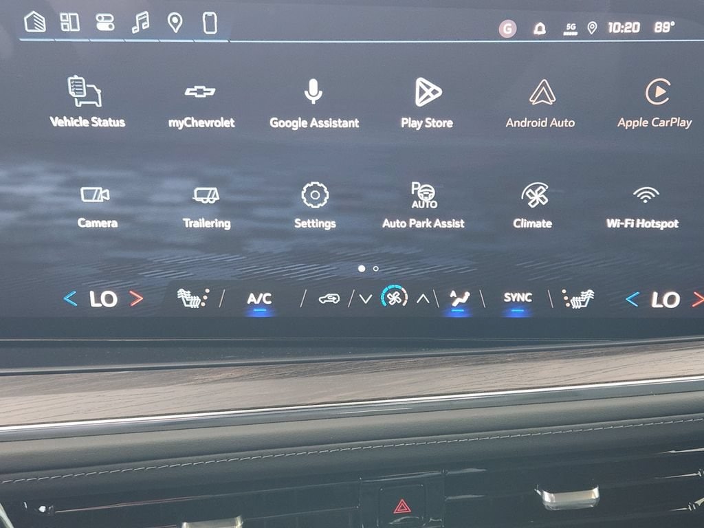 2026 Chevrolet Suburban LT - Photo 13