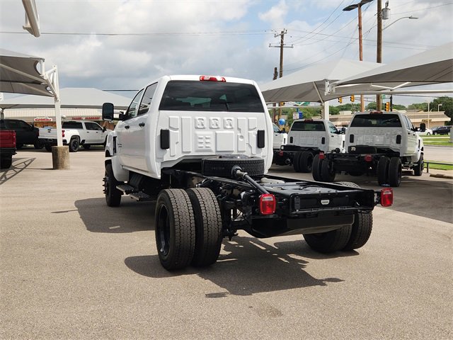 2024 Chevrolet Silverado 5500HD Work Truck photo 3