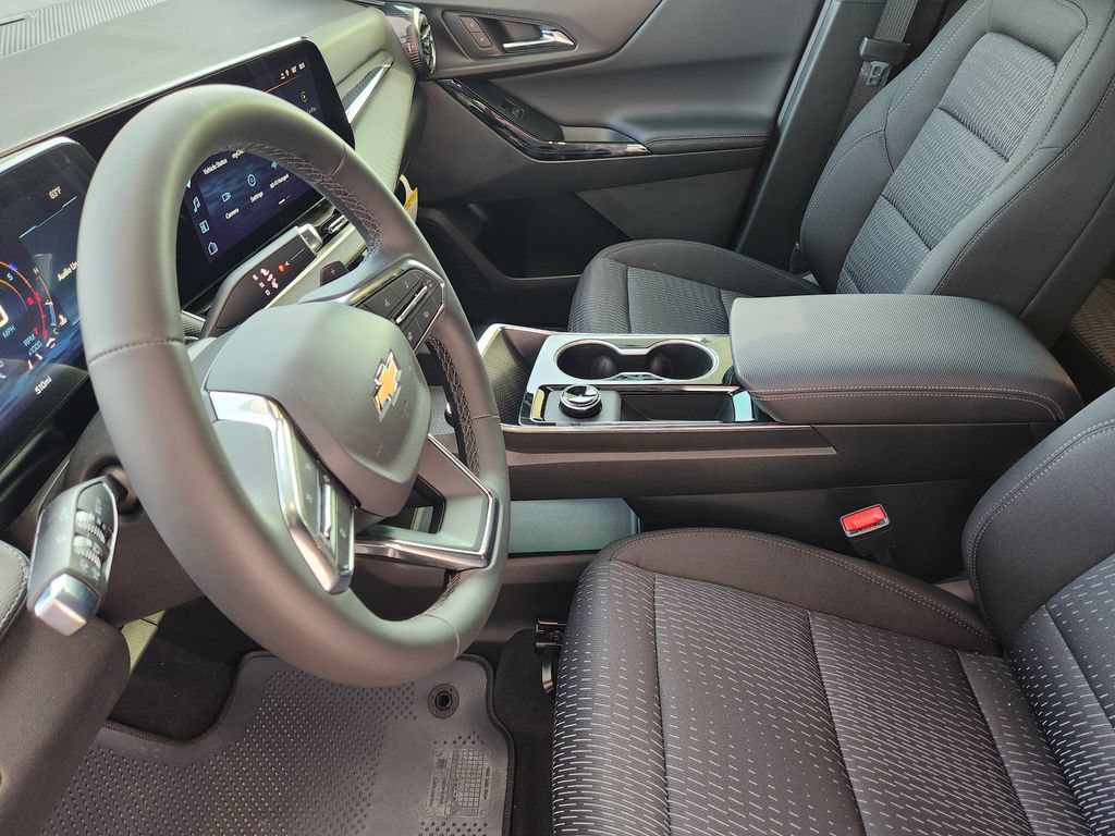 2027 Chevrolet Equinox LT - Photo 9