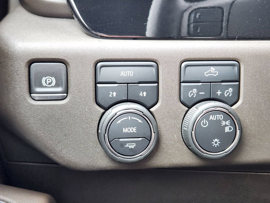 2025 Chevrolet Silverado 1500 LT - Photo 22
