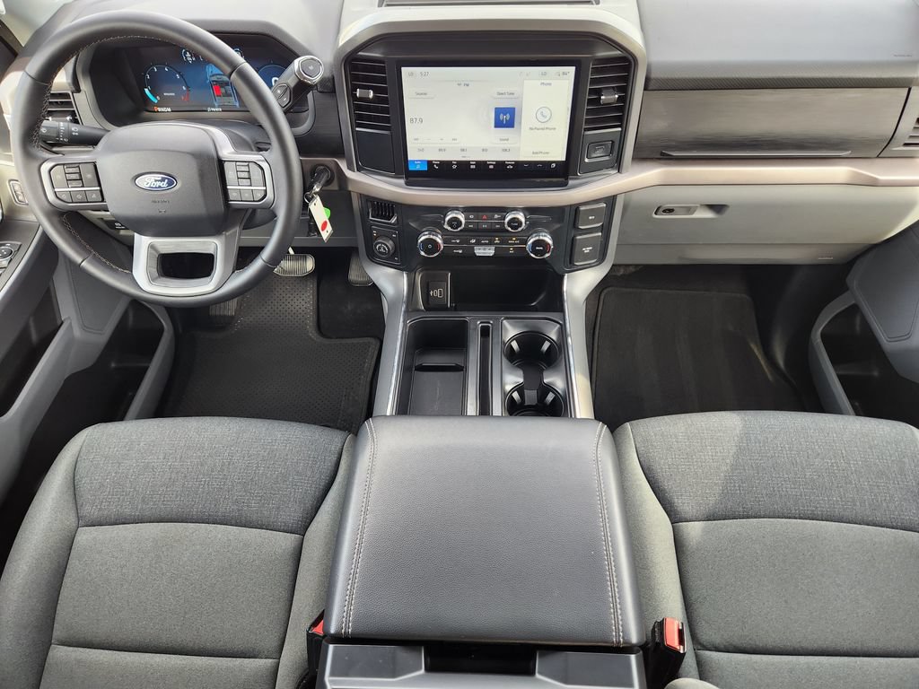 2025 Ford F-150 XLT - Photo 25