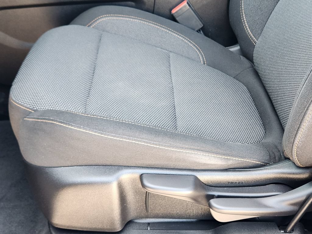 2021 Chevrolet Traverse LS - Photo 24