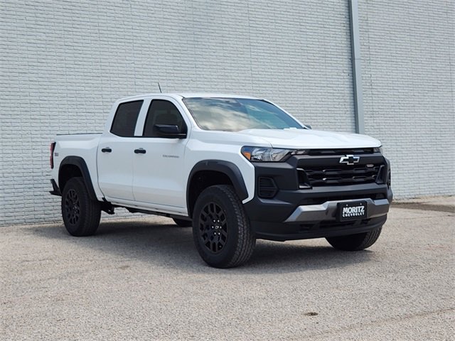 2026 Chevrolet Colorado Trail Boss photo 2