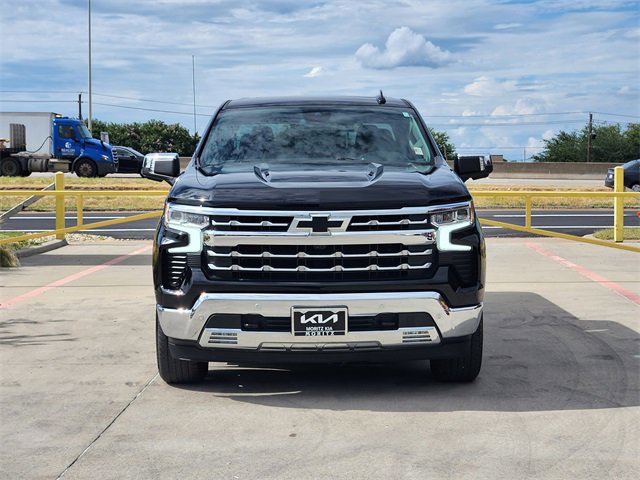 2024 Chevrolet Silverado 1500 LTZ photo 2