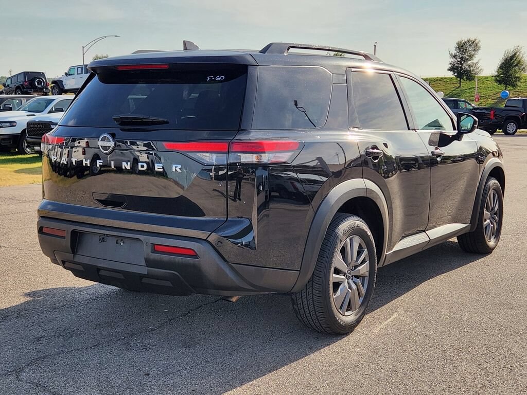 Used 2025 Nissan Pathfinder SV FWD SUV