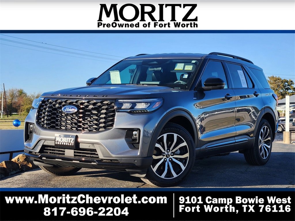 2025 Ford Explorer ST-LINE's photo