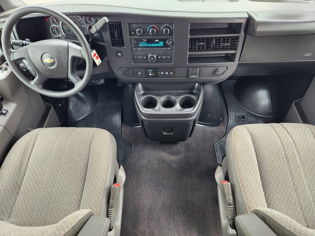 2025 Chevrolet Express Passenger LS - Photo 24