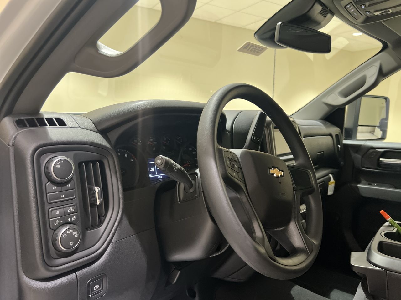 2026 Chevrolet Silverado 2500 HD Custom - Photo 38