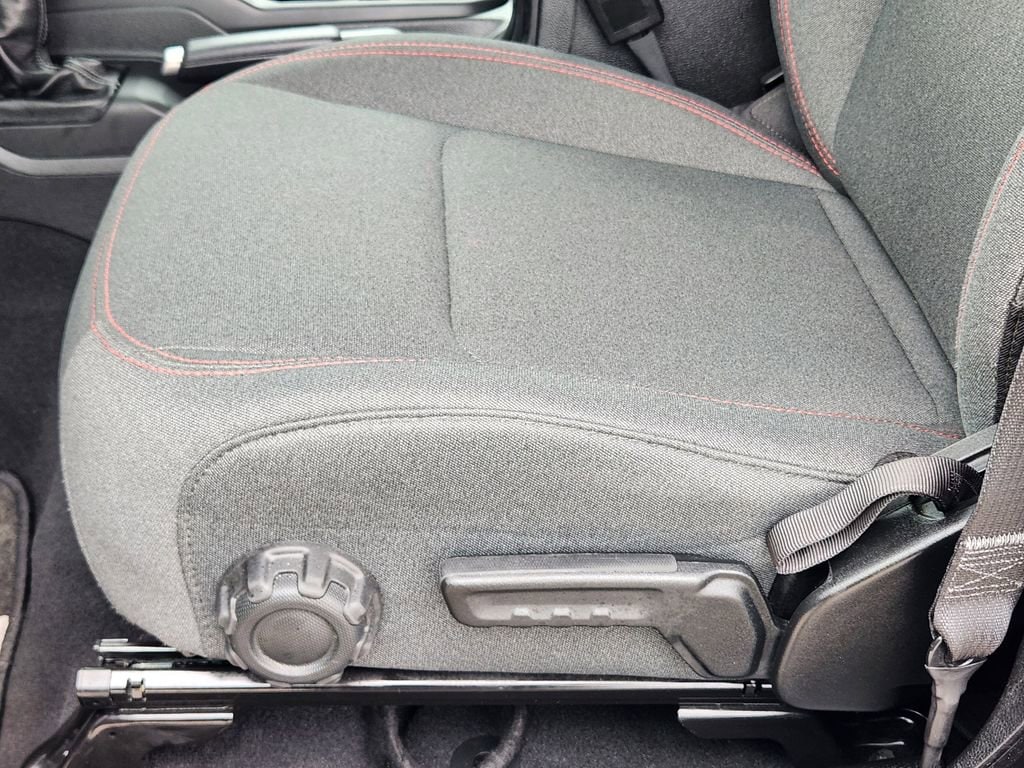 2025 Jeep Wrangler 4-Door Rubicon - Photo 24