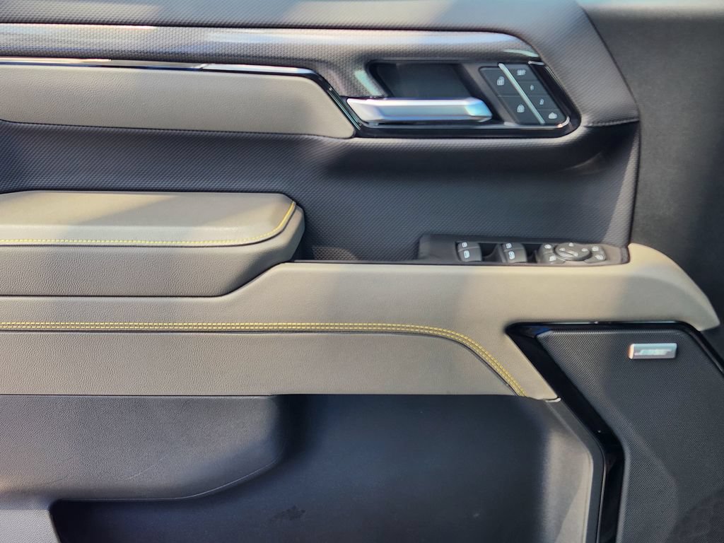 2025 Chevrolet Silverado 1500 ZR2 - Photo 22