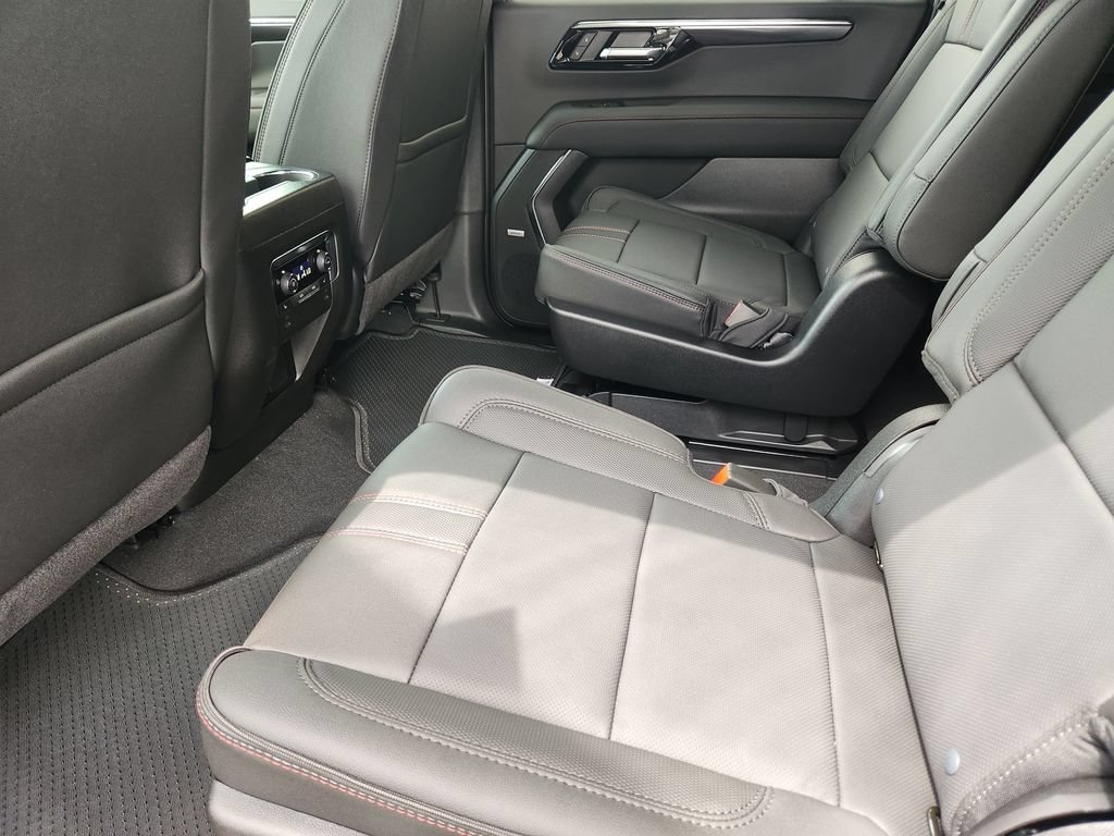 2026 Chevrolet Suburban RST - Photo 20