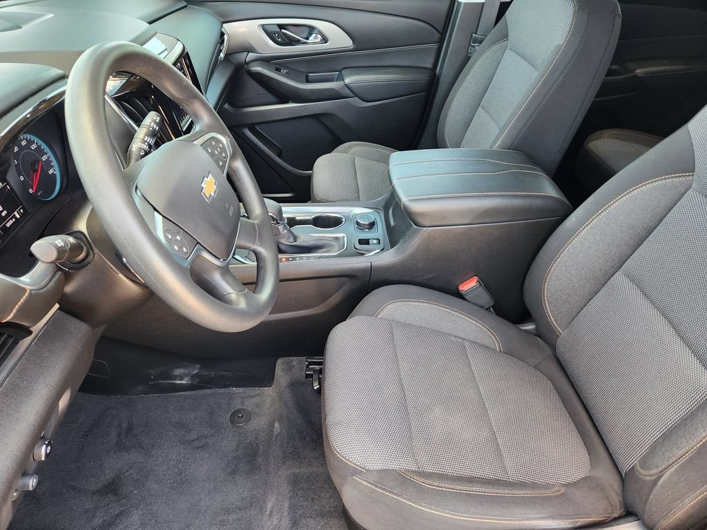2021 Chevrolet Traverse LS - Photo 13