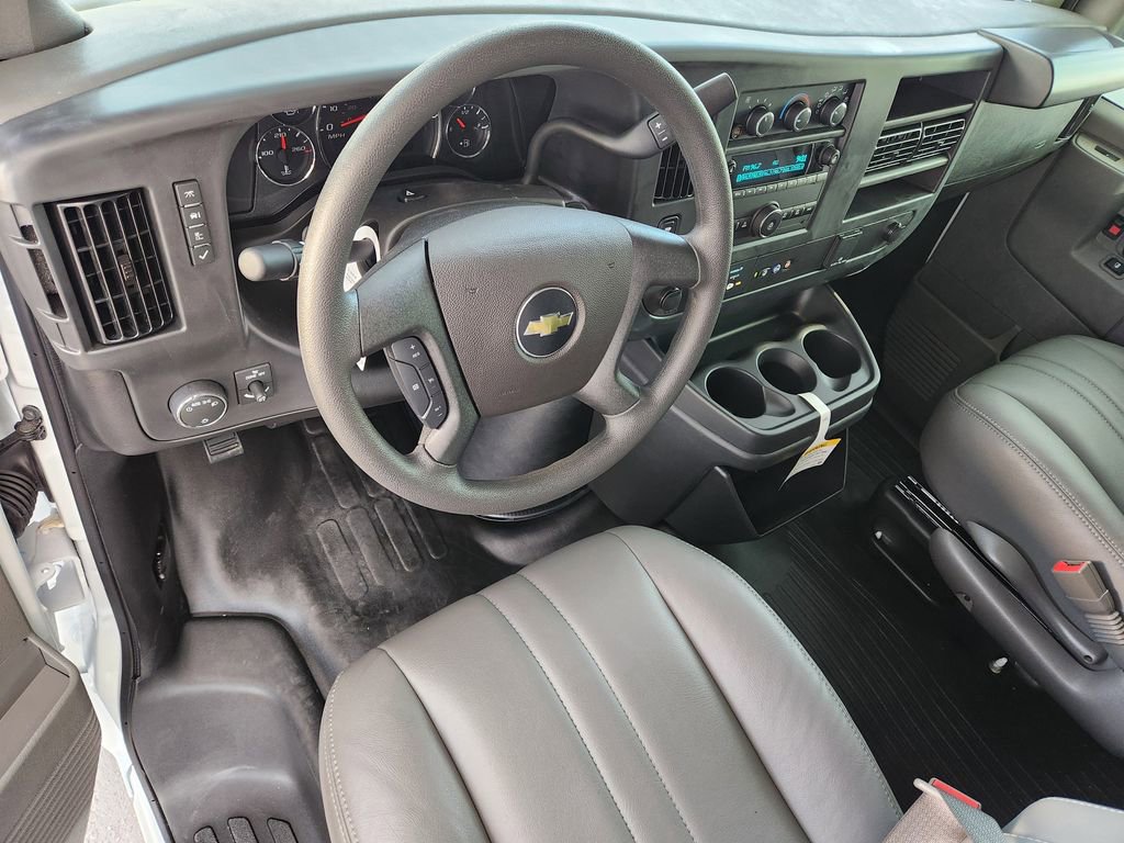 2025 Chevrolet Express Cargo Work Van - Photo 19