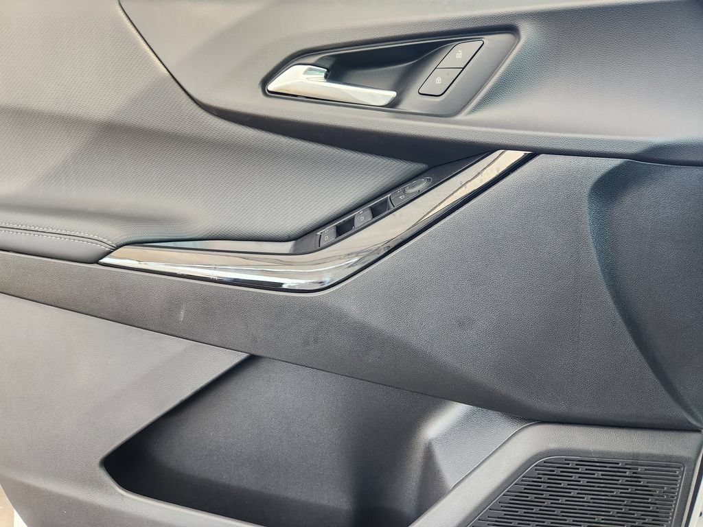 2027 Chevrolet Equinox LT - Photo 16