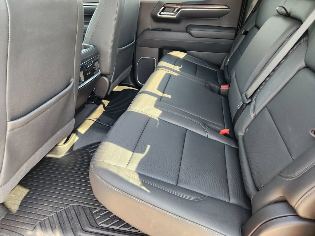 2025 Chevrolet Silverado 1500 LTZ - Photo 30