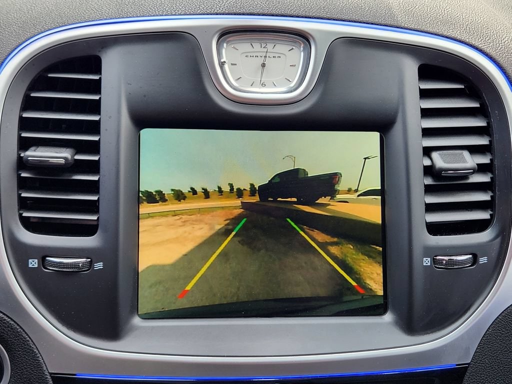 2023 Chrysler 300 Touring - Photo 18