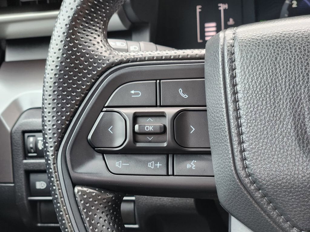 2025 Toyota Tacoma SR5 - Photo 26