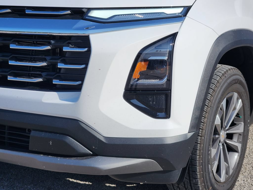 2027 Chevrolet Equinox LT - Photo 6