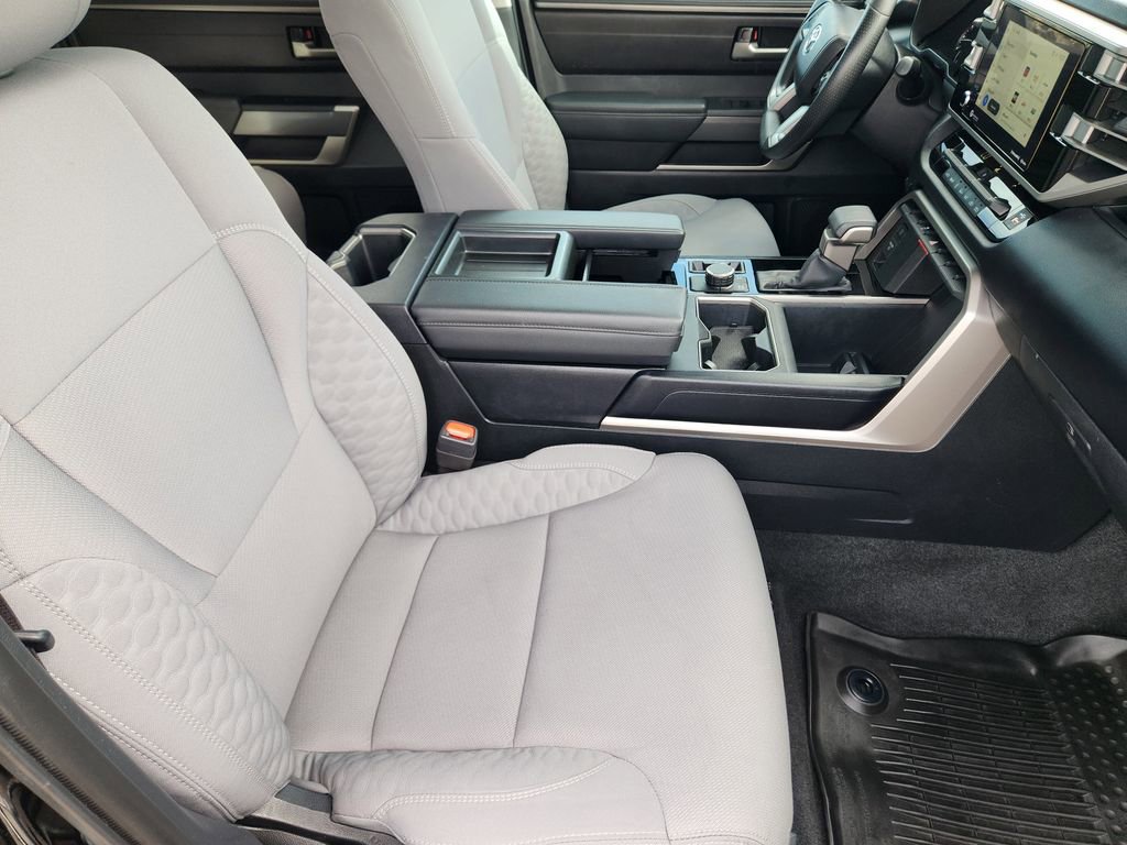 2024 Toyota Tundra SR5 - Photo 14