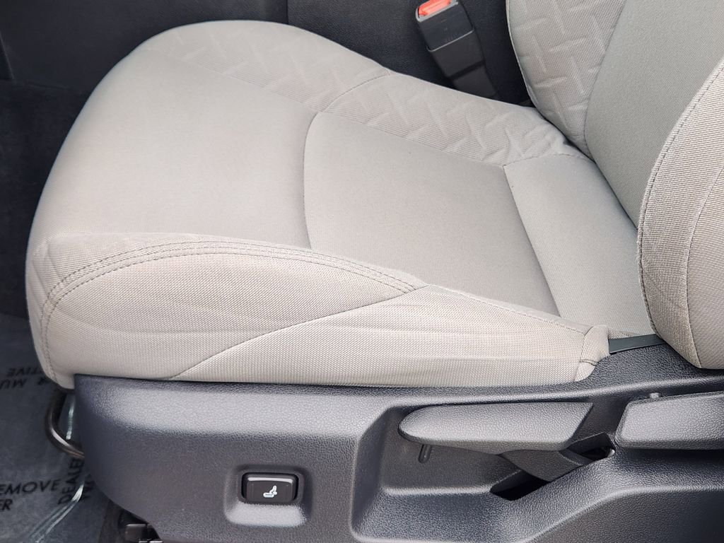 2025 Toyota Tacoma SR5 - Photo 23