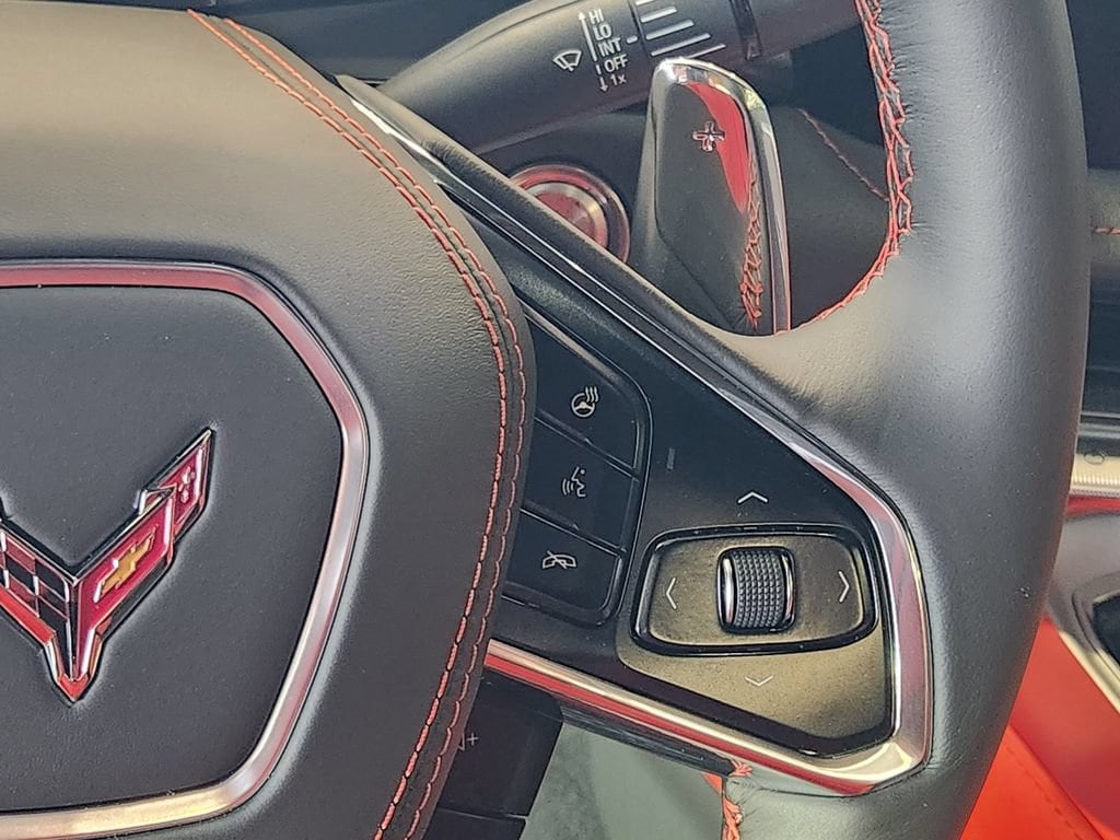 2027 Chevrolet Corvette 2LT - Photo 17