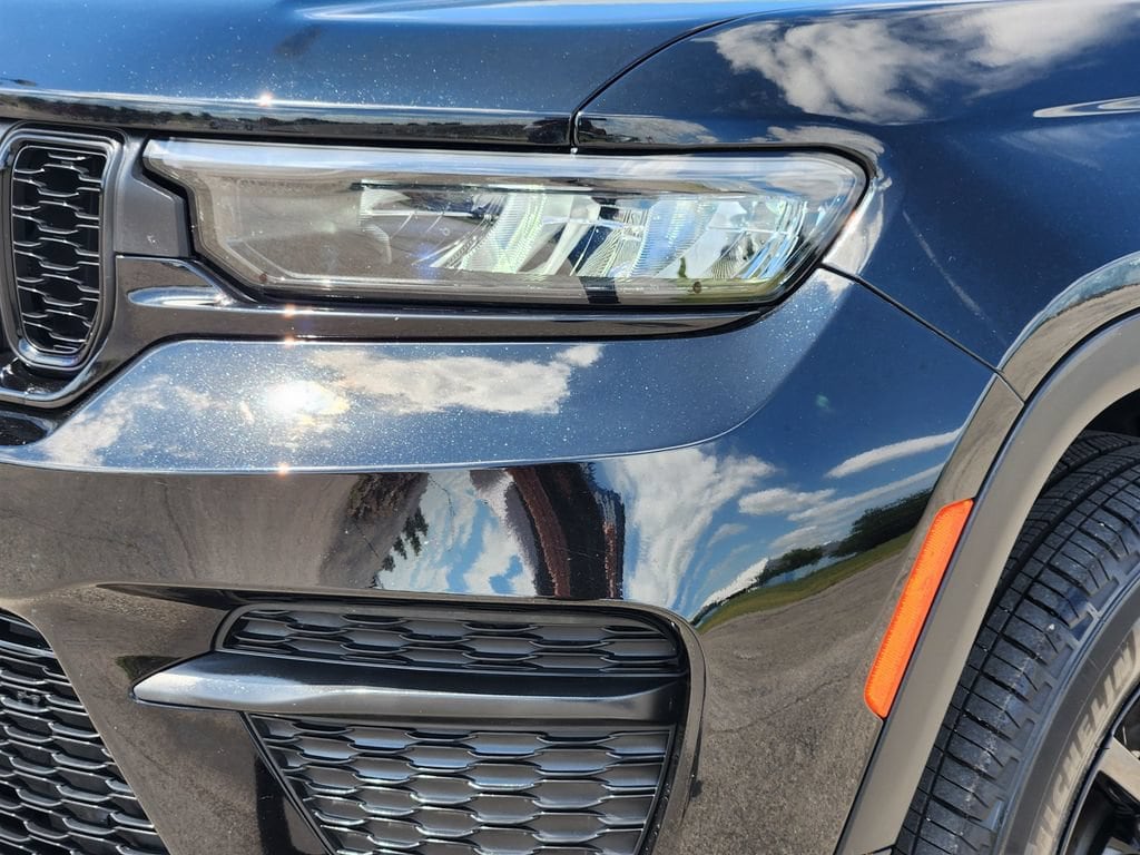 2025 Jeep Grand Cherokee Altitude - Photo 8