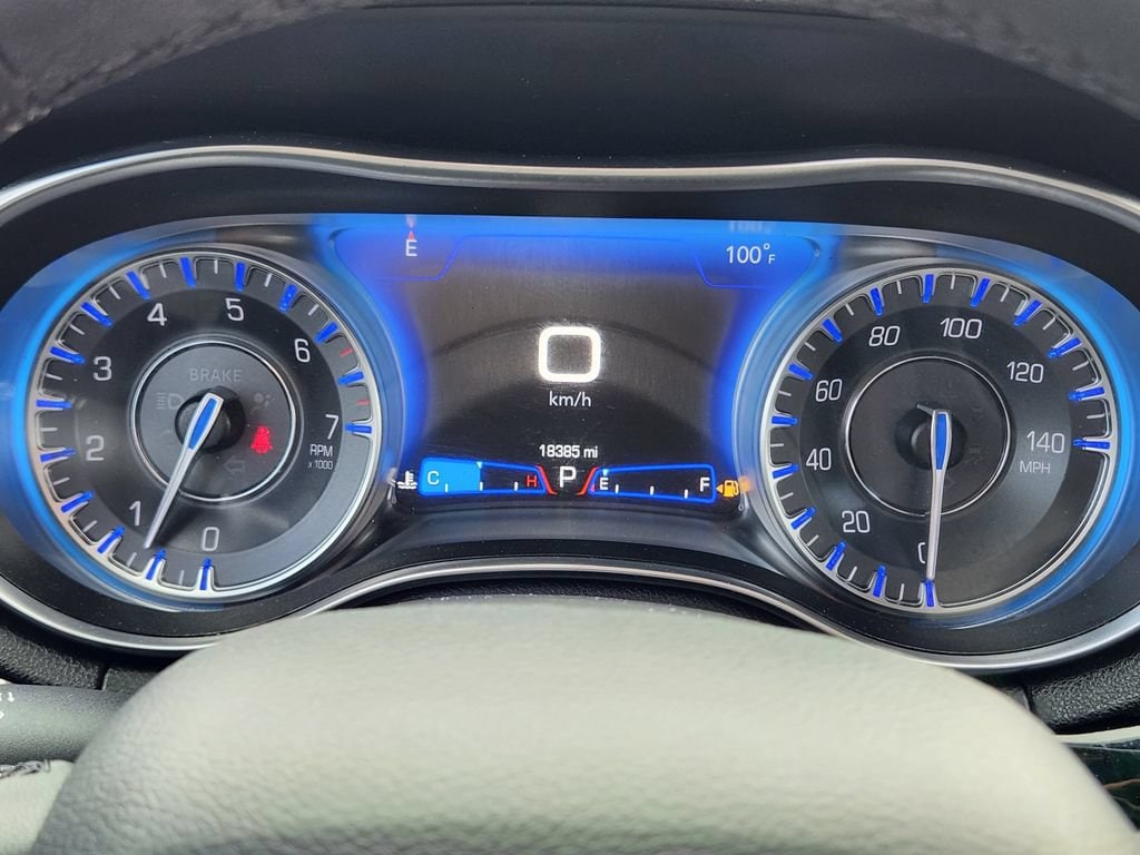 2023 Chrysler 300 Touring - Photo 16