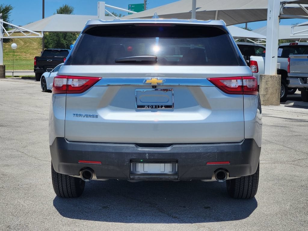 2021 Chevrolet Traverse LS - Photo 6