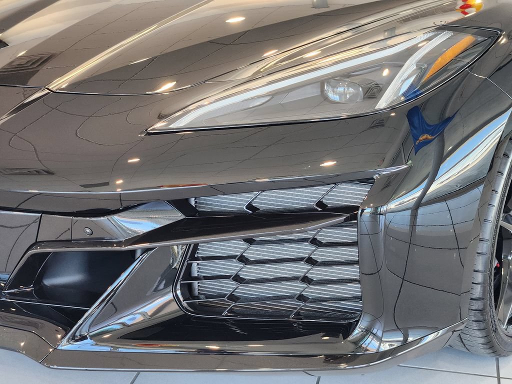 2027 Chevrolet Corvette 2LT - Photo 6