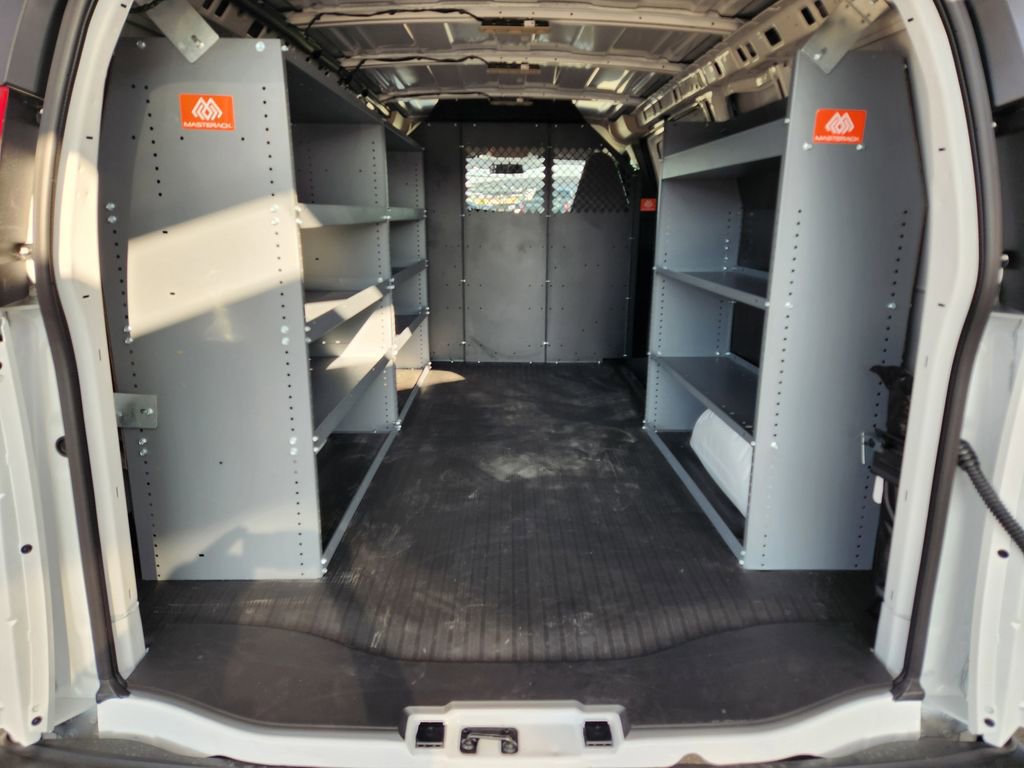 2025 Chevrolet Express Cargo Work Van - Photo 22