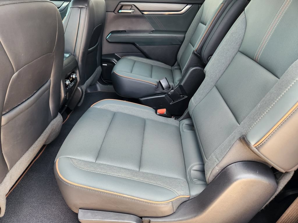 2024 GMC Acadia AT4 - Photo 29
