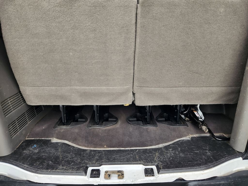 2025 Chevrolet Express Passenger LS - Photo 31