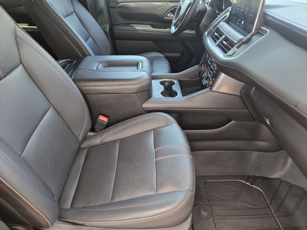 2023 Chevrolet Suburban RST - Photo 11