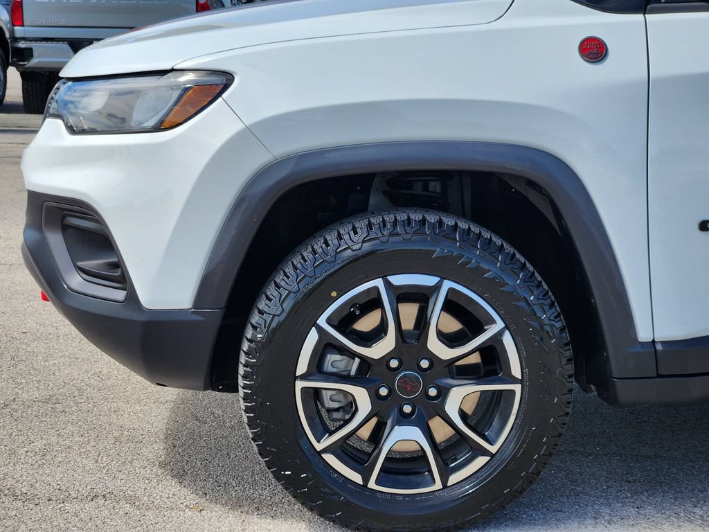 2025 Jeep Compass Trailhawk - Photo 9