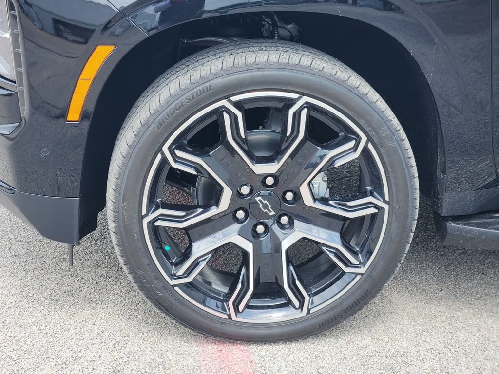 2026 Chevrolet Suburban RST - Photo 9