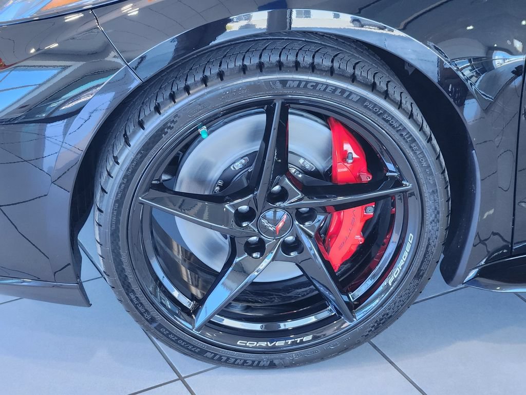 2027 Chevrolet Corvette 2LT - Photo 9