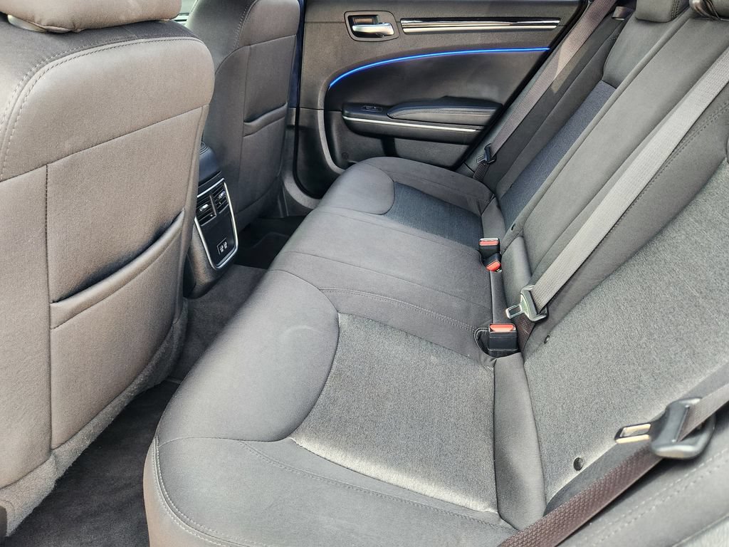 2023 Chrysler 300 Touring - Photo 29