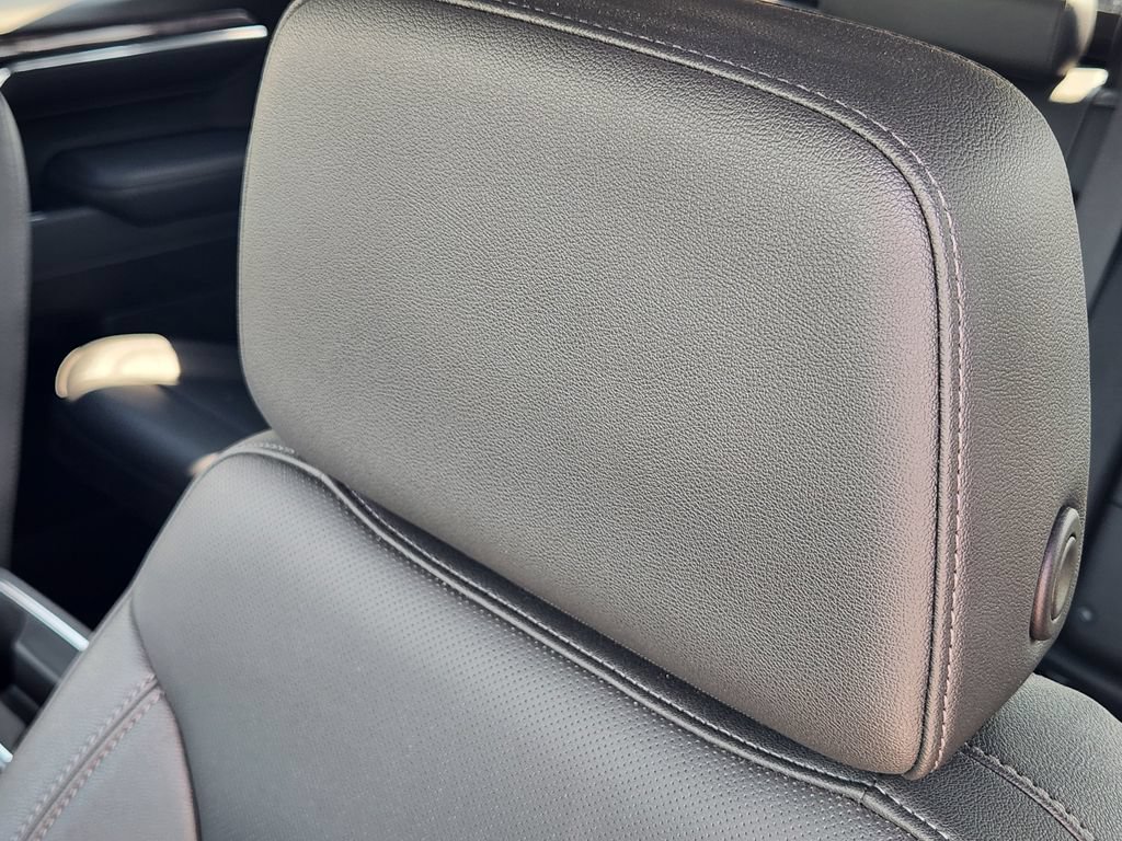 2025 Chevrolet Silverado 1500 LTZ - Photo 15