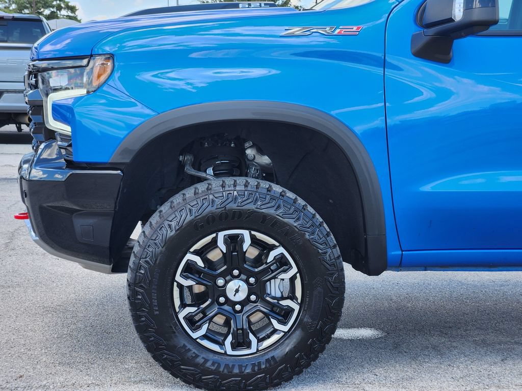 2025 Chevrolet Silverado 1500 ZR2 - Photo 9