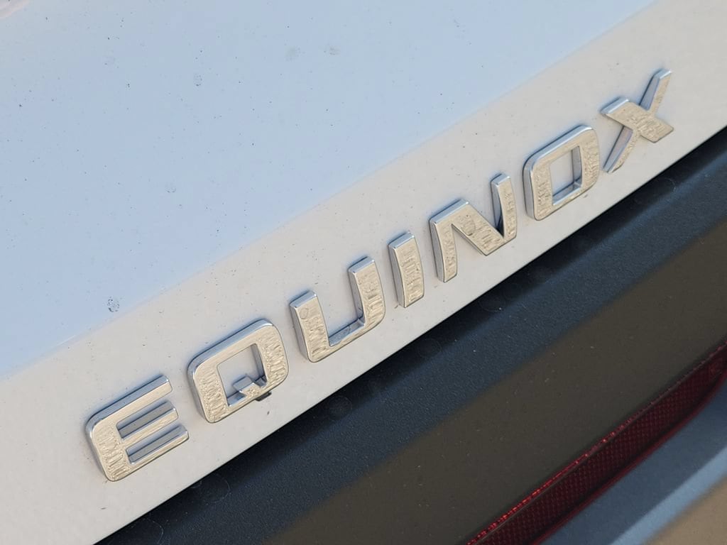2027 Chevrolet Equinox LT - Photo 7