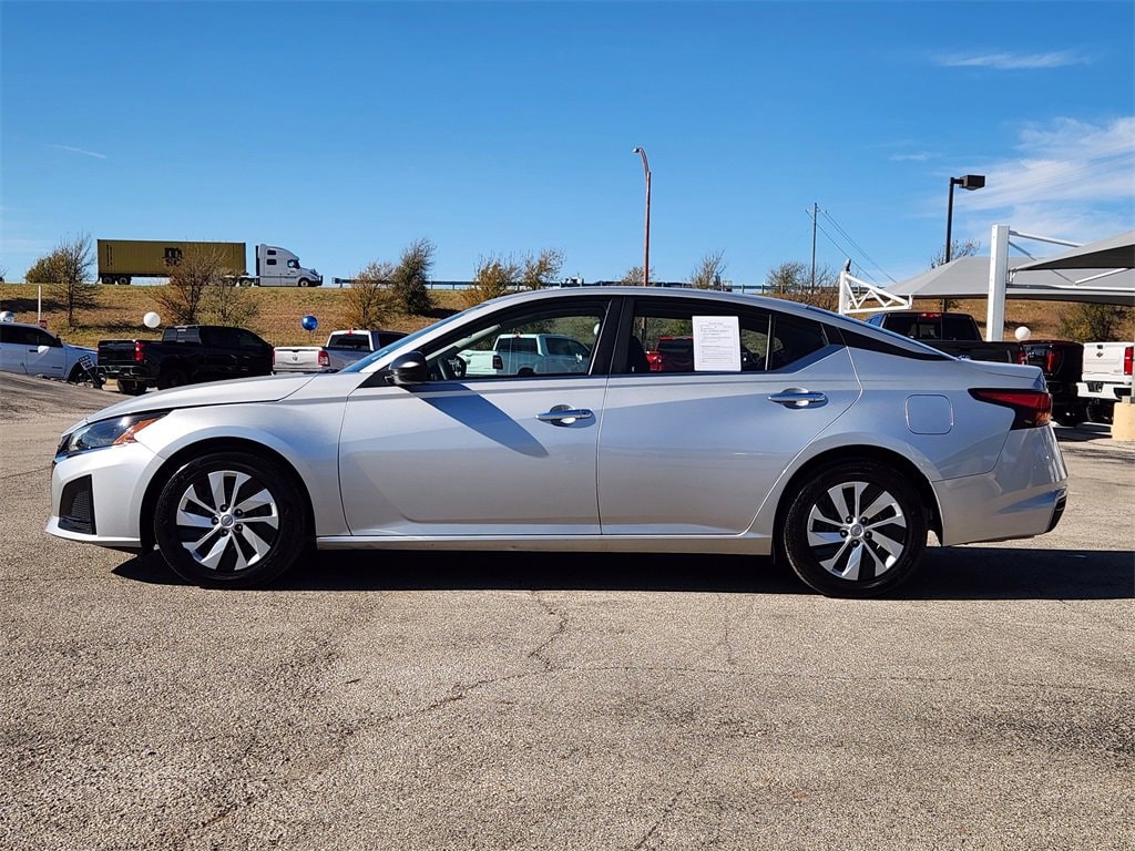 Used 2024 Nissan Altima 2.5 S Sedan