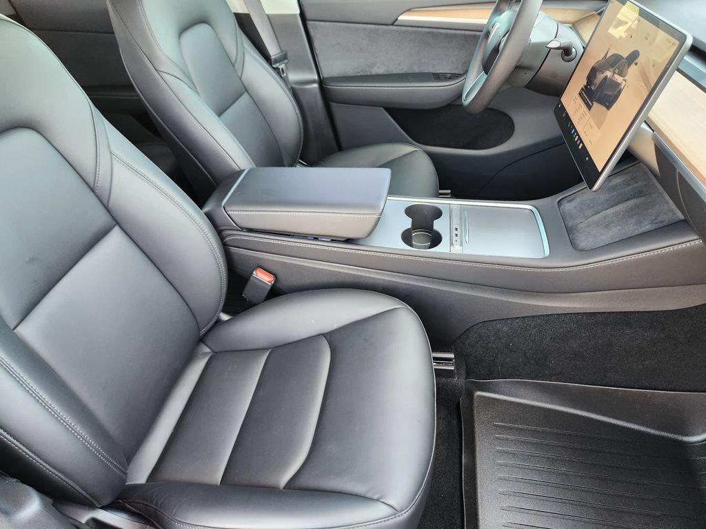 2024 Tesla Model Y Performance - Photo 14