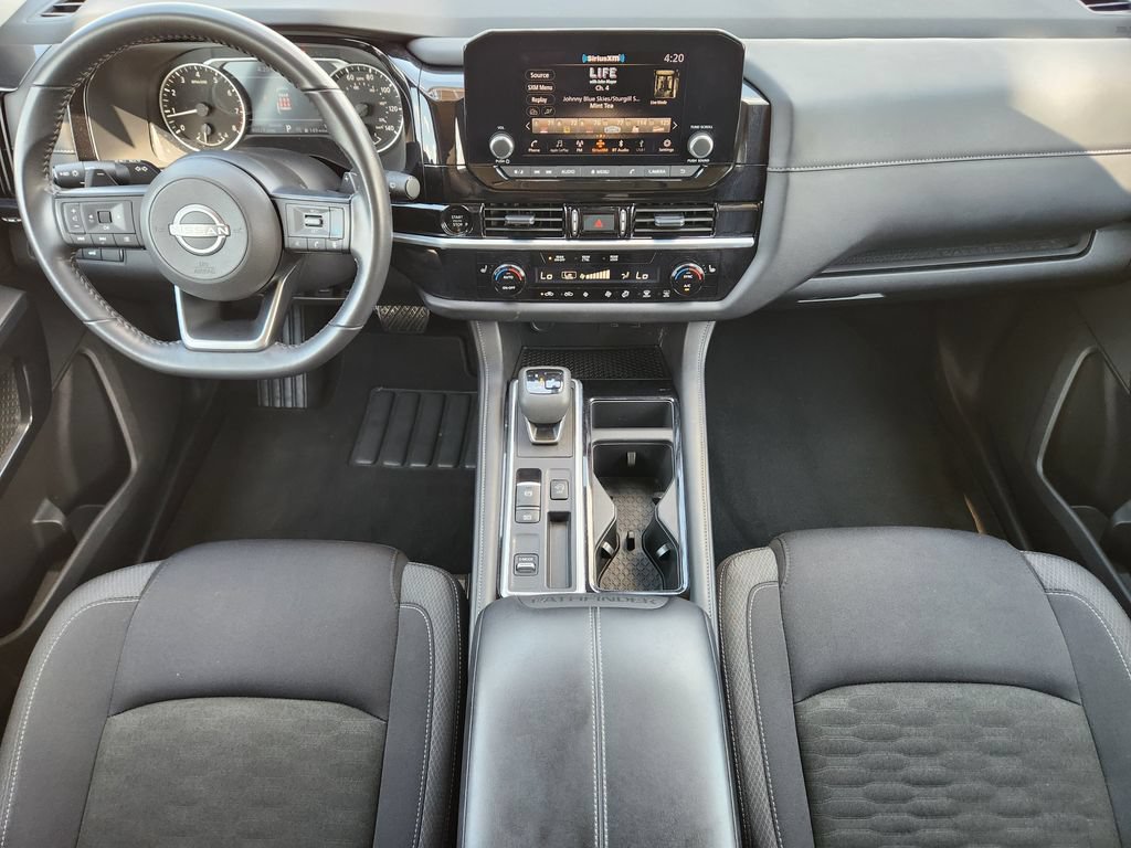 2025 Nissan Pathfinder SV - Photo 25