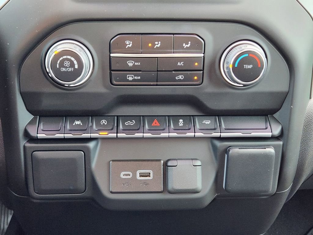 2023 Chevrolet Silverado 1500 Custom - Photo 19
