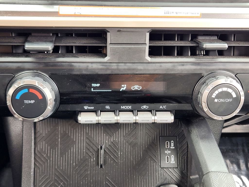 2025 Toyota Tacoma SR5 - Photo 18