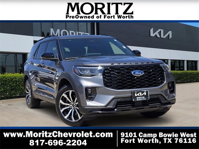 2025 Ford Explorer ST-LINE's photo