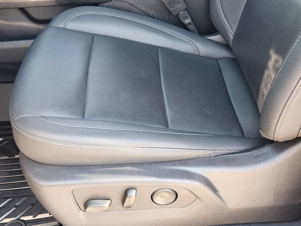 2025 Chevrolet Silverado 1500 LTZ - Photo 24