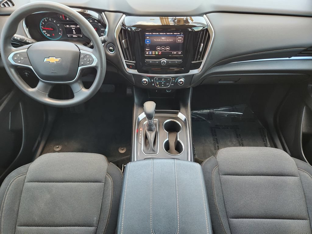 2021 Chevrolet Traverse LS - Photo 25