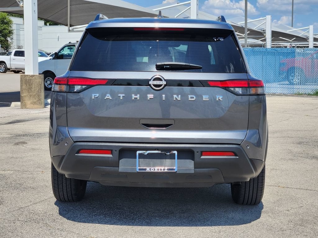 2025 Nissan Pathfinder SV - Photo 6